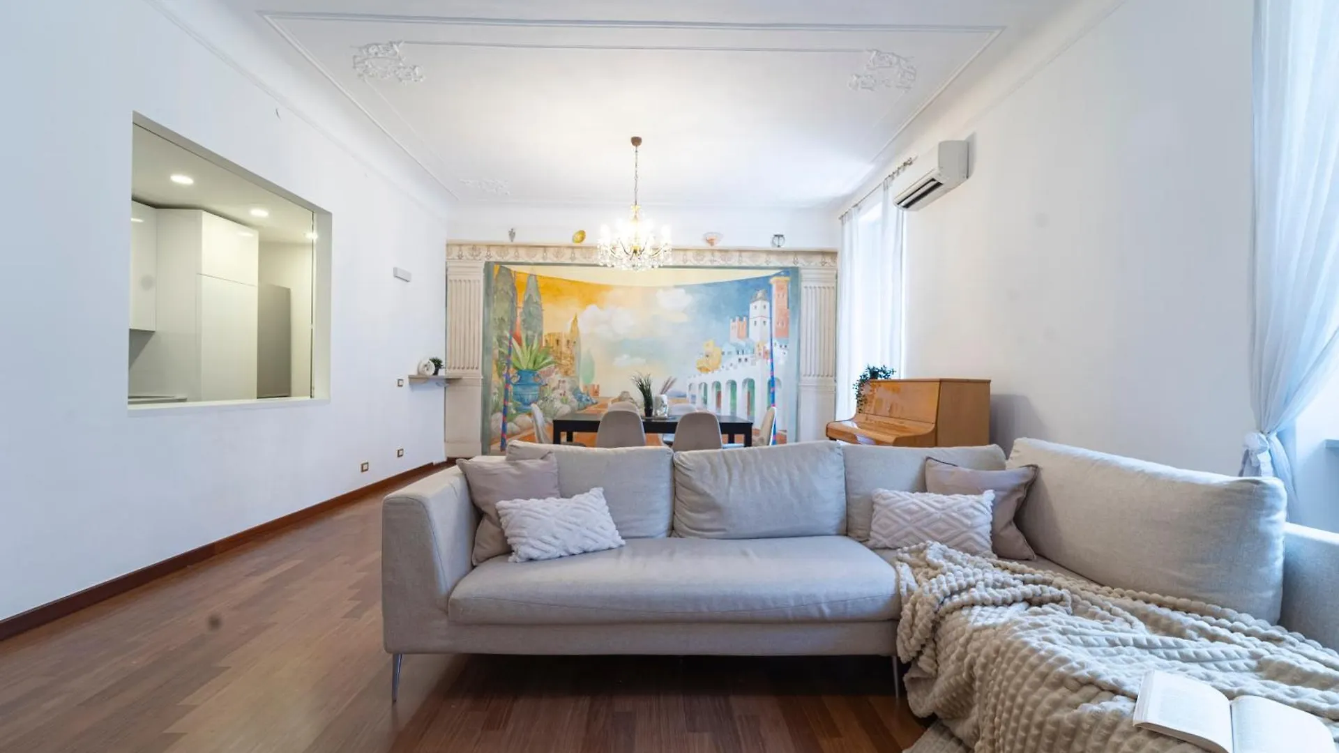 Luxury Apartment In Central Station - Pergolesi 24 location