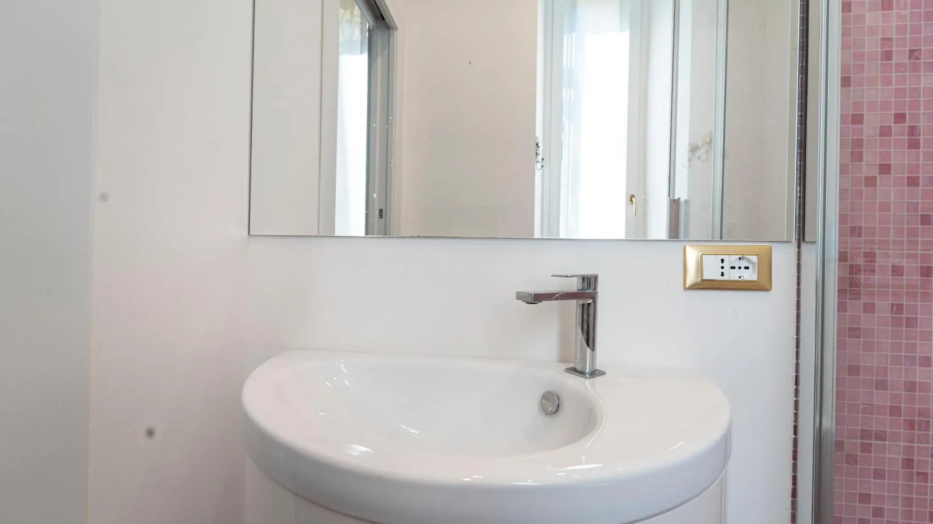 Luxury Apartment In Central Station - Pergolesi 24 Milan