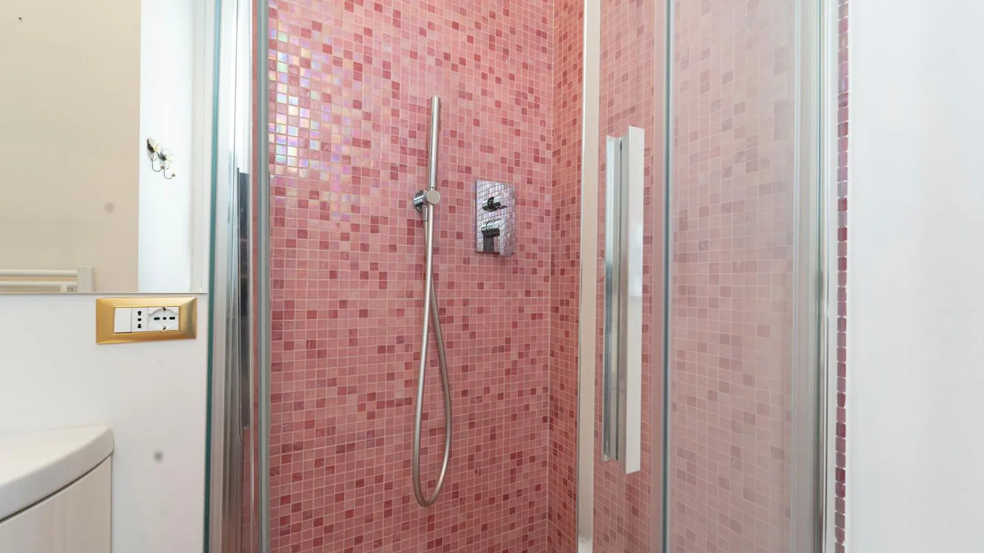 Luxury Apartment In Central Station - Pergolesi 24 Milan