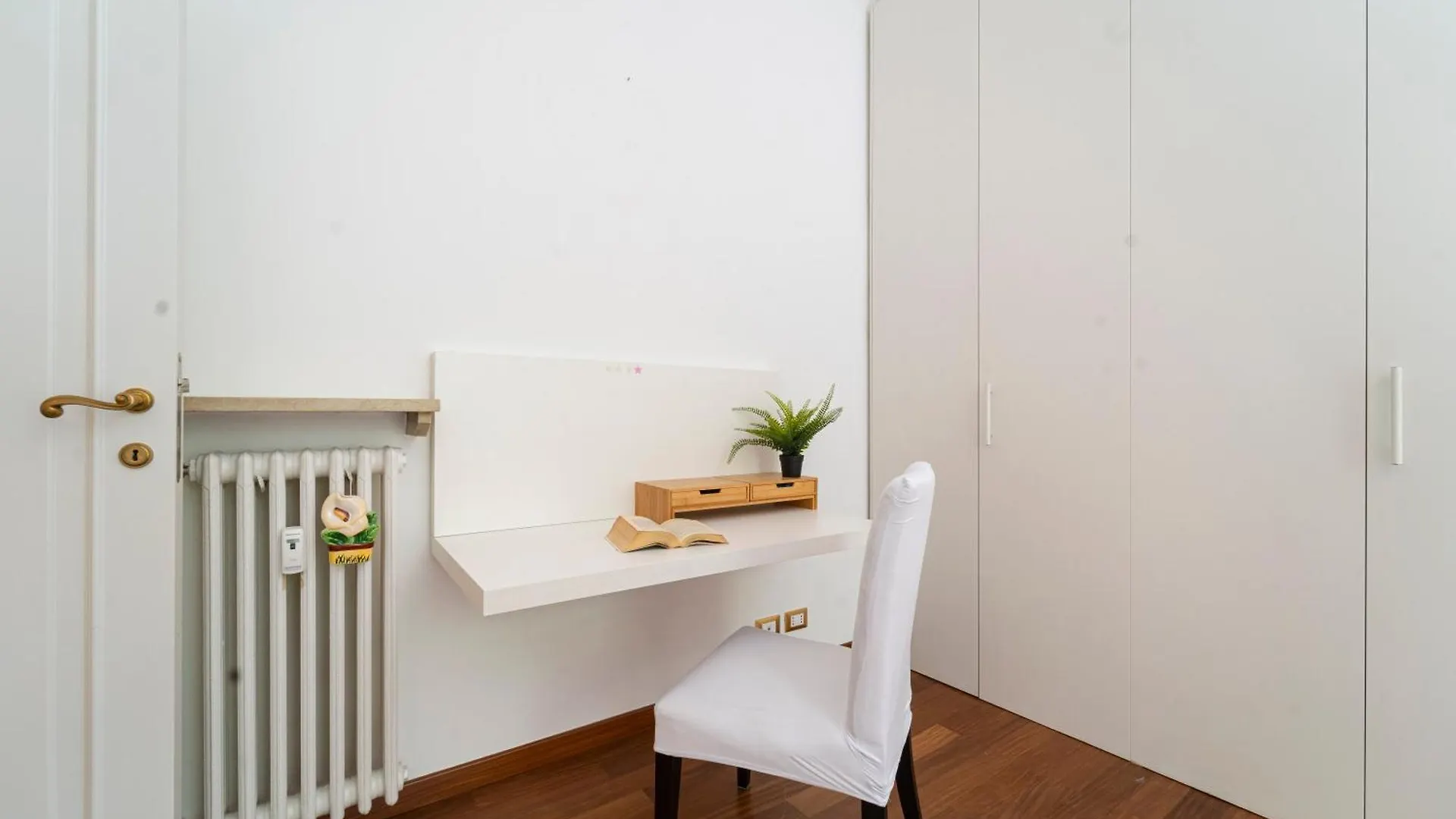 Luxury Apartment In Central Station - Pergolesi 24 Milão 0*,  Itália